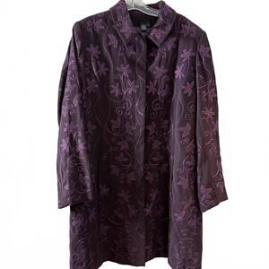Vintage Purple Embroidered long lined lightweight button up coat. Wms SZ L